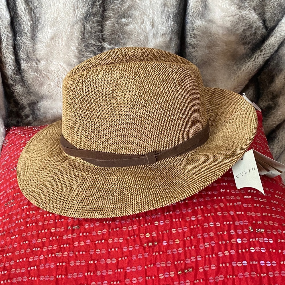 Wyeth Neutral Color Blown Suede Leather Trim Beach Hat NWT